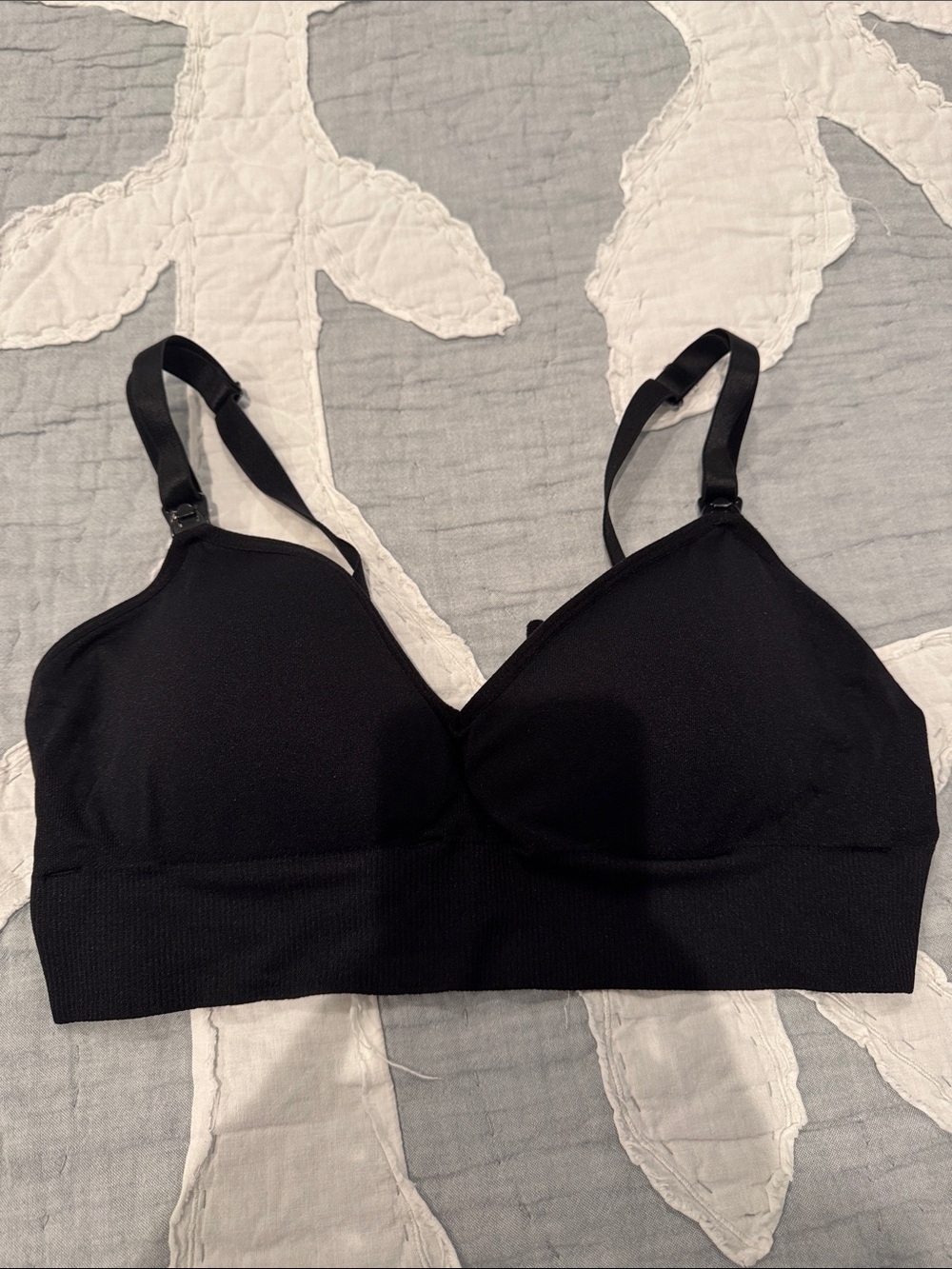 Blanqi Smooth Black Wireless Nursing Bra - Comfort Fit